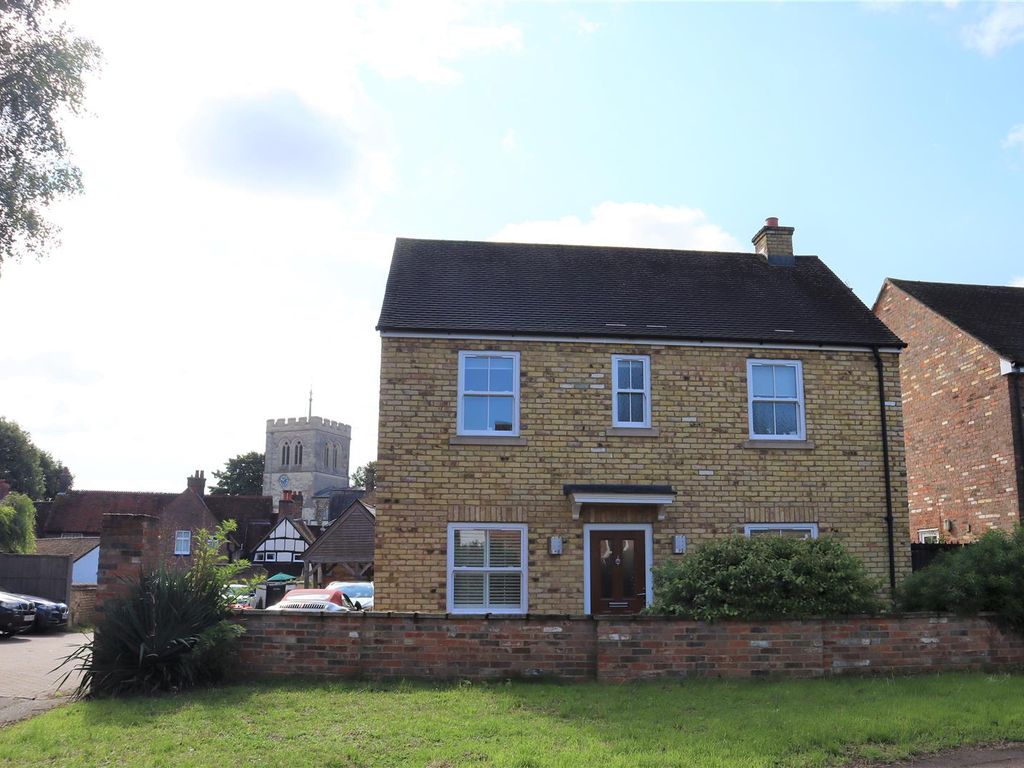 3 bed detached house for sale in St. Close, Toddington