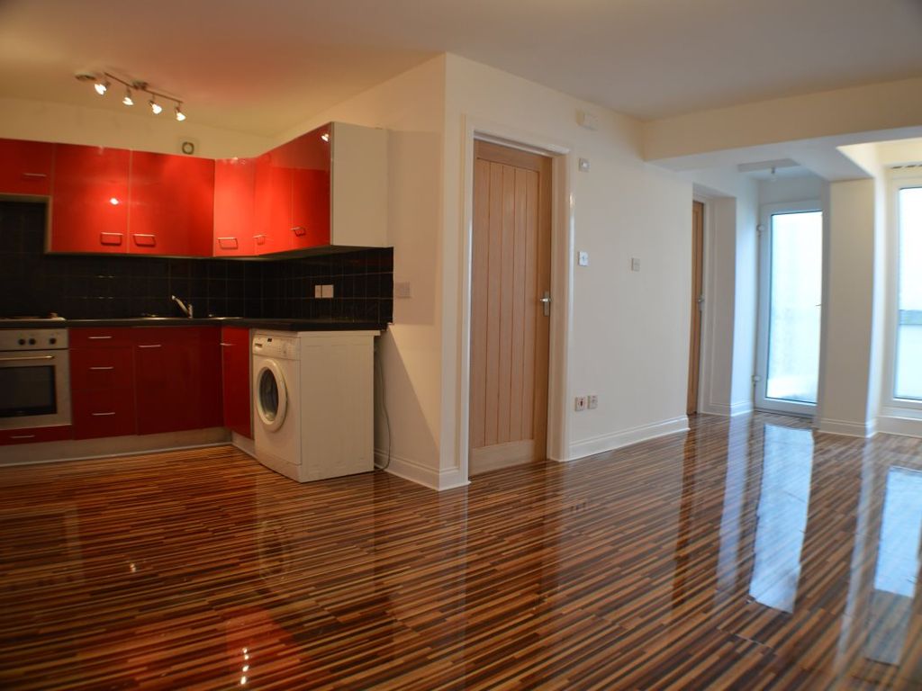 1 bed flat to rent in St. Albans Road, Watford WD17, £950 pcm Zoopla