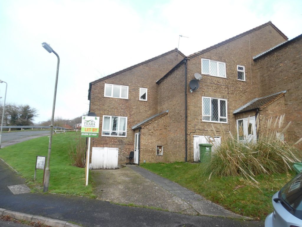 3 bed terraced house for sale in Brecon Way, High HP13 Zoopla