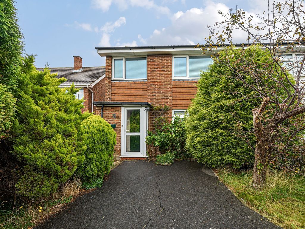 3 bed end terrace house for sale in St. Pauls Road, BoughtonUnderBlean ME13, £275,000 Zoopla