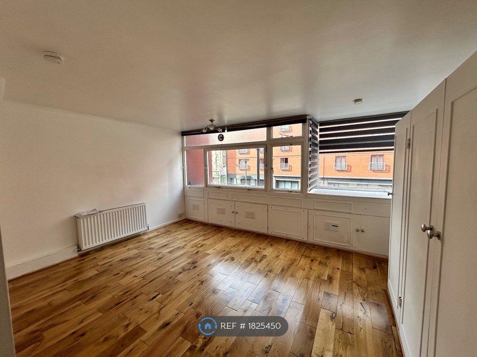 1 bed flat to rent in Crescent House, London EC1Y, £2,050 pcm Zoopla