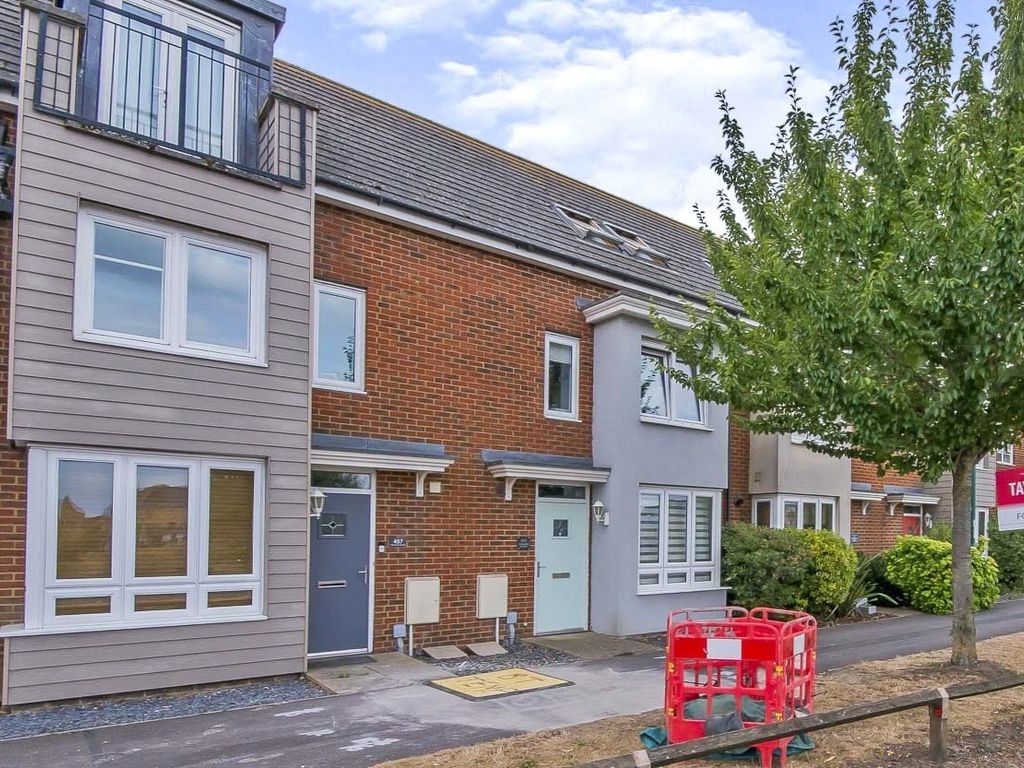 4 bed terraced house for sale in West Lake Avenue, Hampton Vale