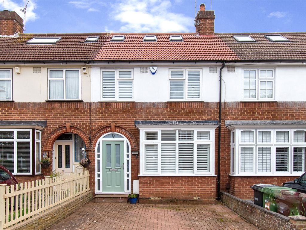 3 bed terraced house for sale in Boleyn Drive, St. Albans
