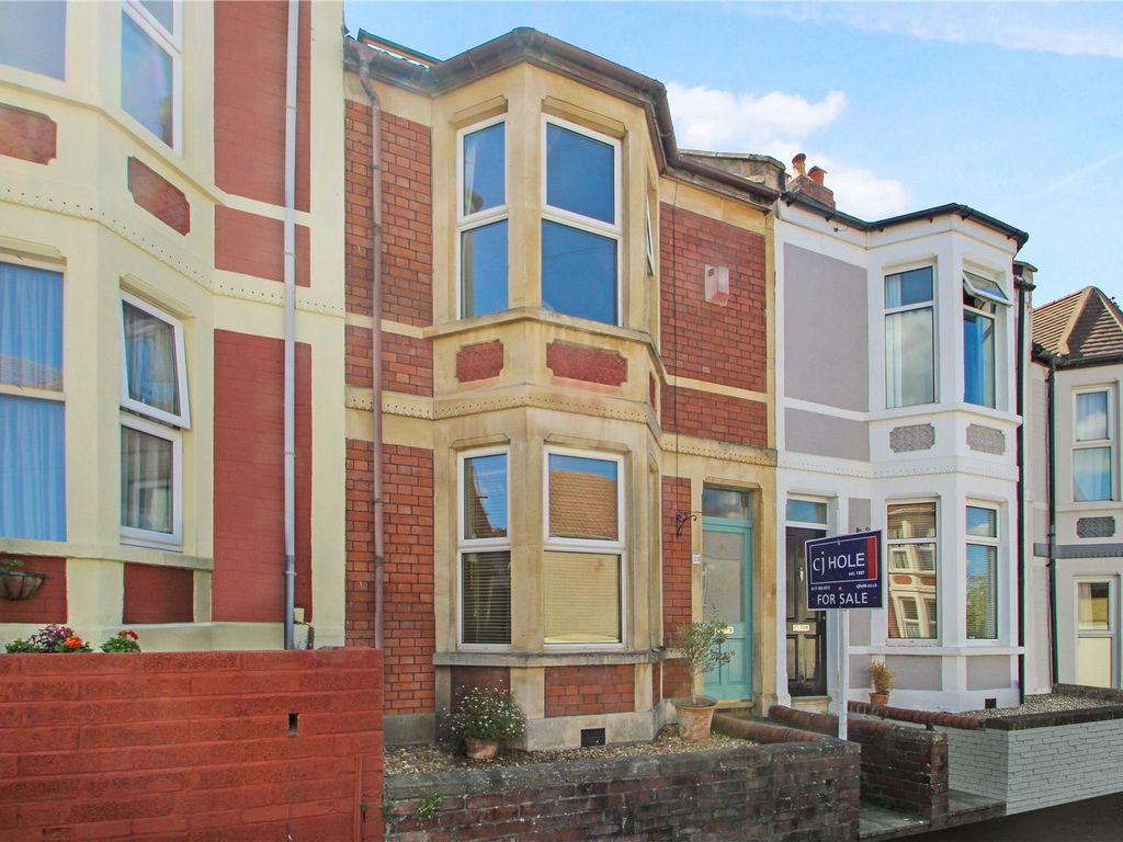 3 bed terraced house for sale in Ashfield Road, The Chessels, Bristol