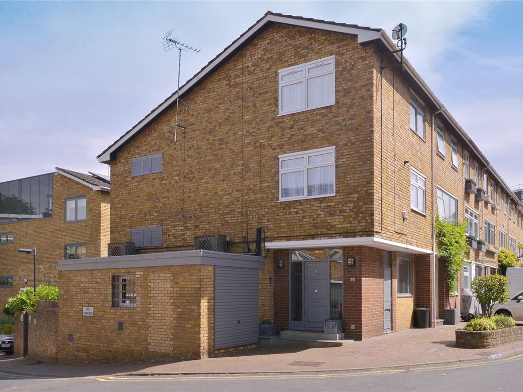 5 bed end terrace house to rent in Meadowbank, Primrose Hill, London