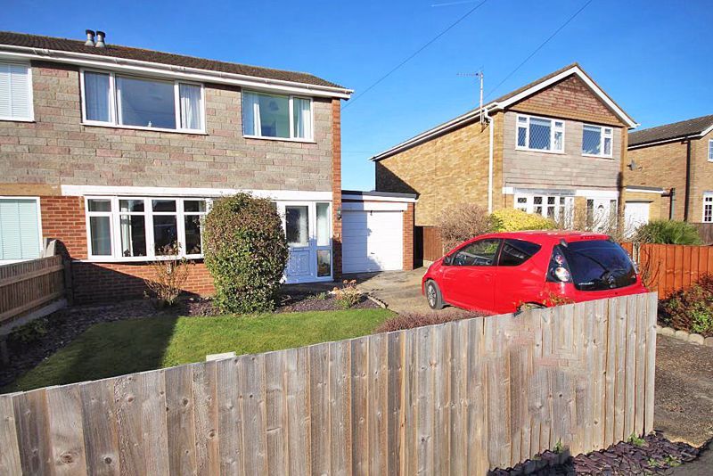 3 bed semidetached house for sale in Amanda Drive, Louth LN11 Zoopla