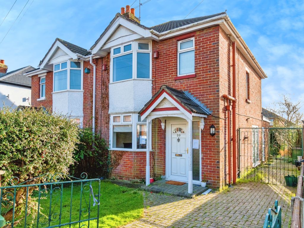 3 bed semidetached house for sale in Mill Road, Southampton, Hampshire