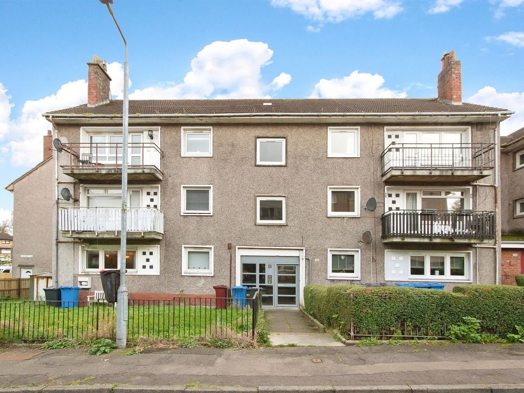 2 bed flat for sale in Cathcart Road, Rutherglen, Glasgow G73, £75,000