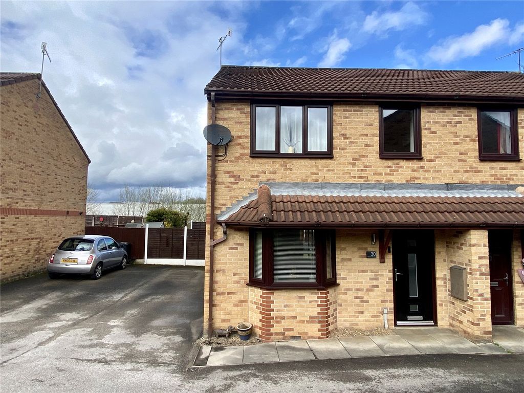 3 bed semidetached house for sale in Heaton Grange, Batley WF17, £