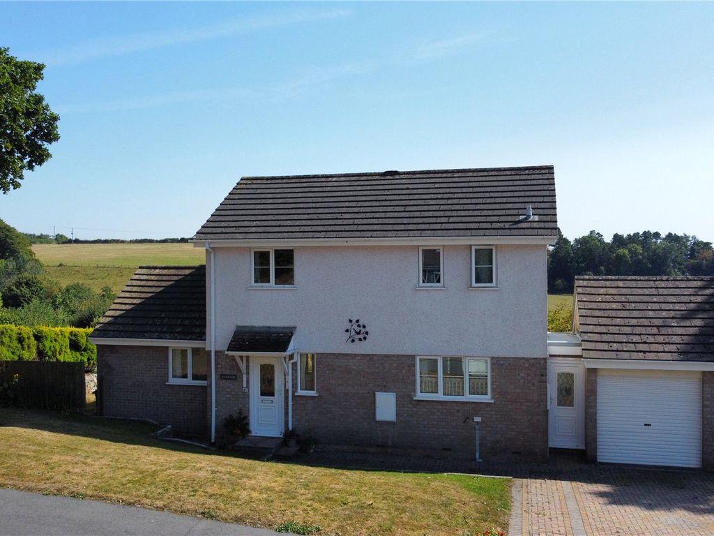 3 bed detached house for sale in Trevanion Road, Liskeard, Cornwall