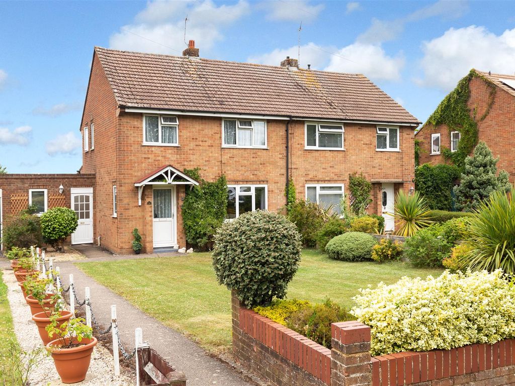 3 bed semidetached house for sale in Two Oaks Drive, Welwyn AL6 Zoopla