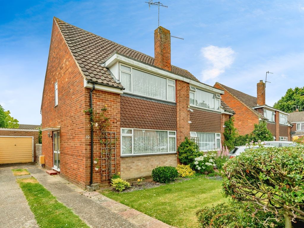 3 bed semidetached house for sale in Emlyn Road, Horley RH6, £400,000 Zoopla