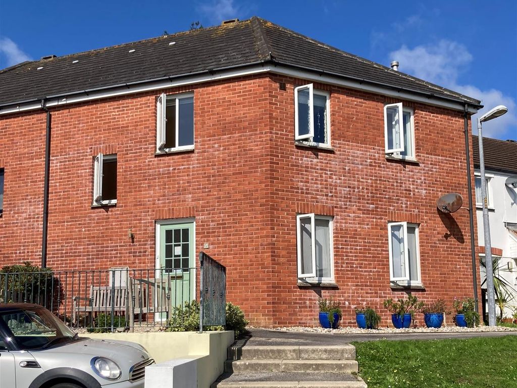 3 bed semidetached house for sale in Trenoweth Road, Swanpool