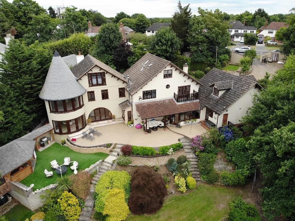 7 bed detached house for sale in High Road, Hockley SS5 Zoopla