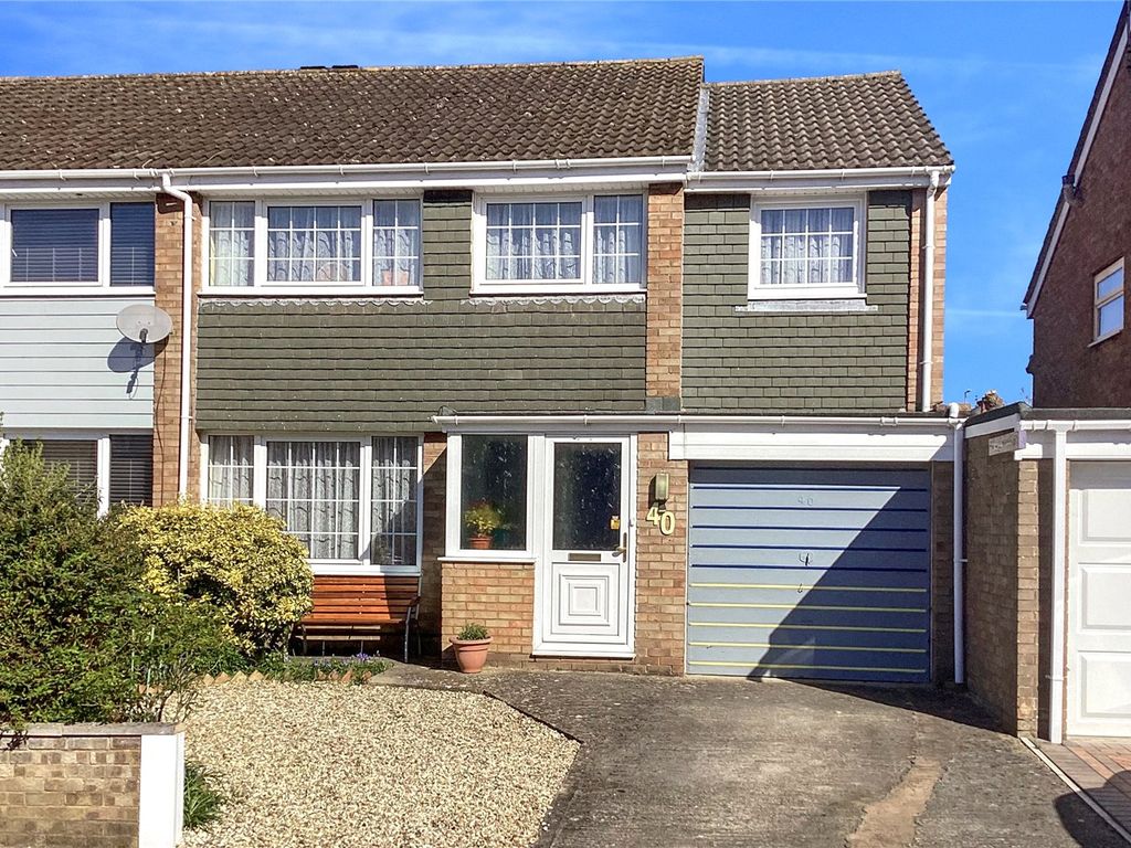 4 bed semidetached house for sale in Rowan Road, Rodbourne Cheney