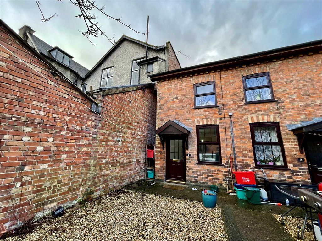 1 bed end terrace house to rent in Victoria Square, Llanidloes, Powys