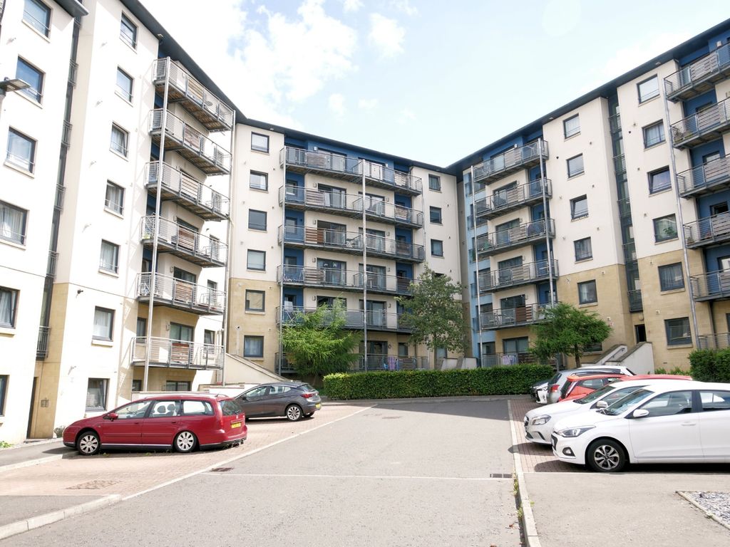 2 bed flat to rent in Drybrough Crescent, Peffermill, Edinburgh EH16, £