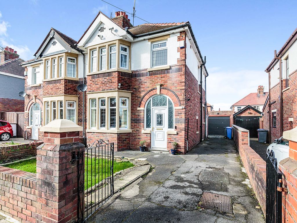 3 bed semidetached house for sale in St. Martins Road, Blackpool, Lancashire FY4 Zoopla