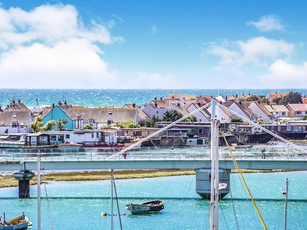 New home, 2 bed flat for sale in Brighton Road, ShorehamBySea BN43 Zoopla