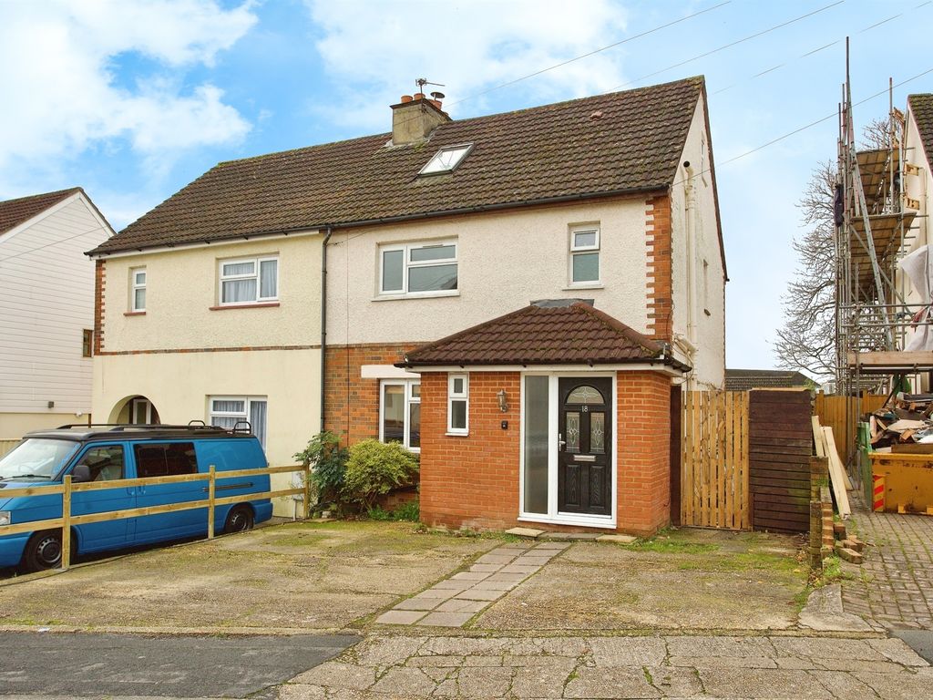 4 bed semidetached house for sale in Belvoir Close, Fareham PO16, £