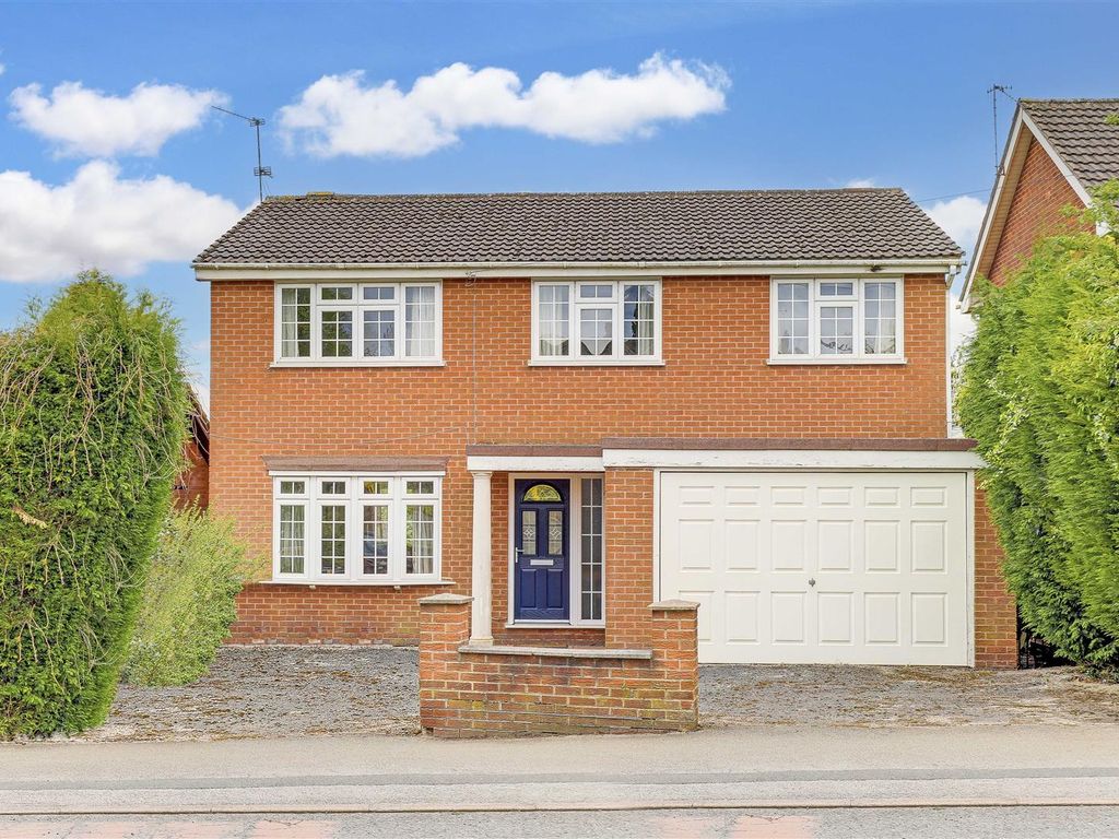4 bed detached house for sale in Gedling Road, Arnold, Nottinghamshire