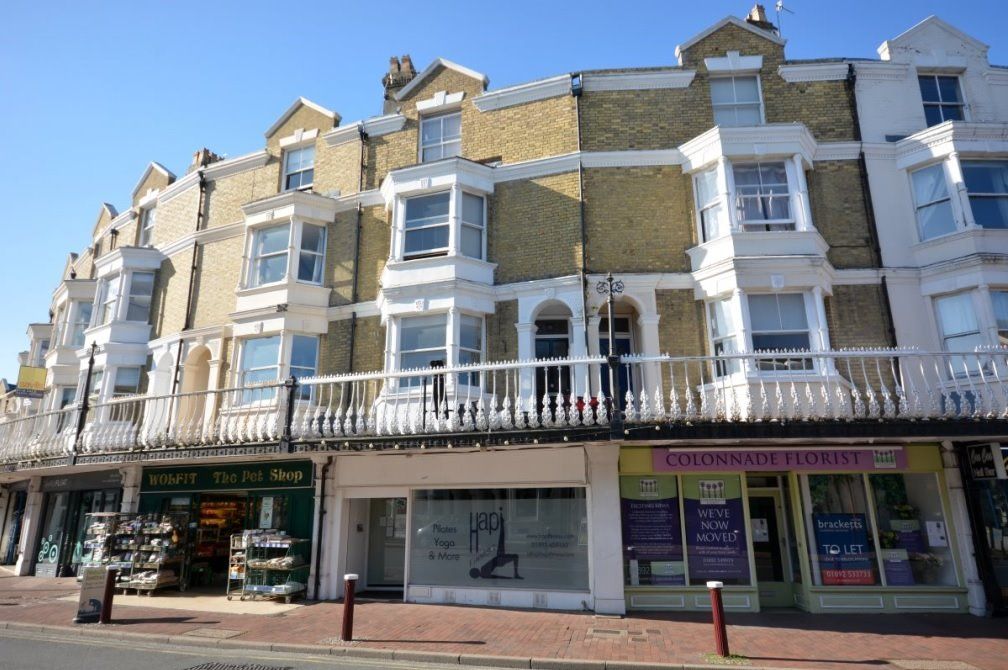 1 bed flat to rent in Monson Colonnade, Monson Road, Tunbridge Wells