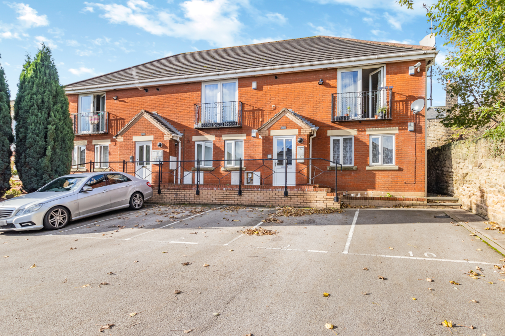 2 bed flat for sale in Belgrave Road, Barnsley S71, £65,000 Zoopla