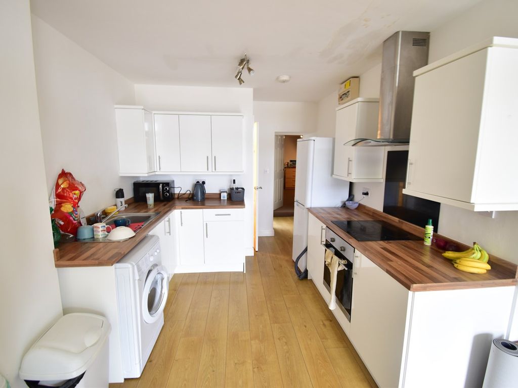 5 bed block of flats for sale in Oystermouth Road, City Centre, Swansea