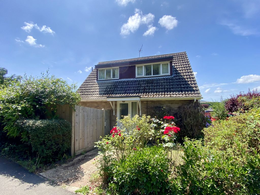 3 bed bungalow for sale in Shepham Lane, Polegate, East Sussex BN26