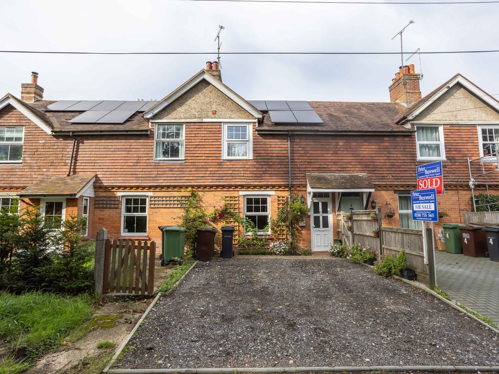 2 bed terraced house for sale in Junction Road, Bodiam, Robertsbridge