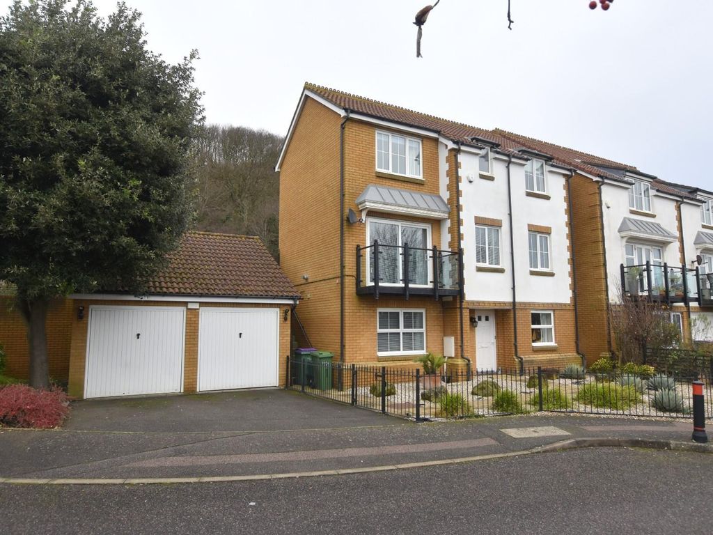 4 bed detached house for sale in Alexandra Corniche, Hythe CT21, £