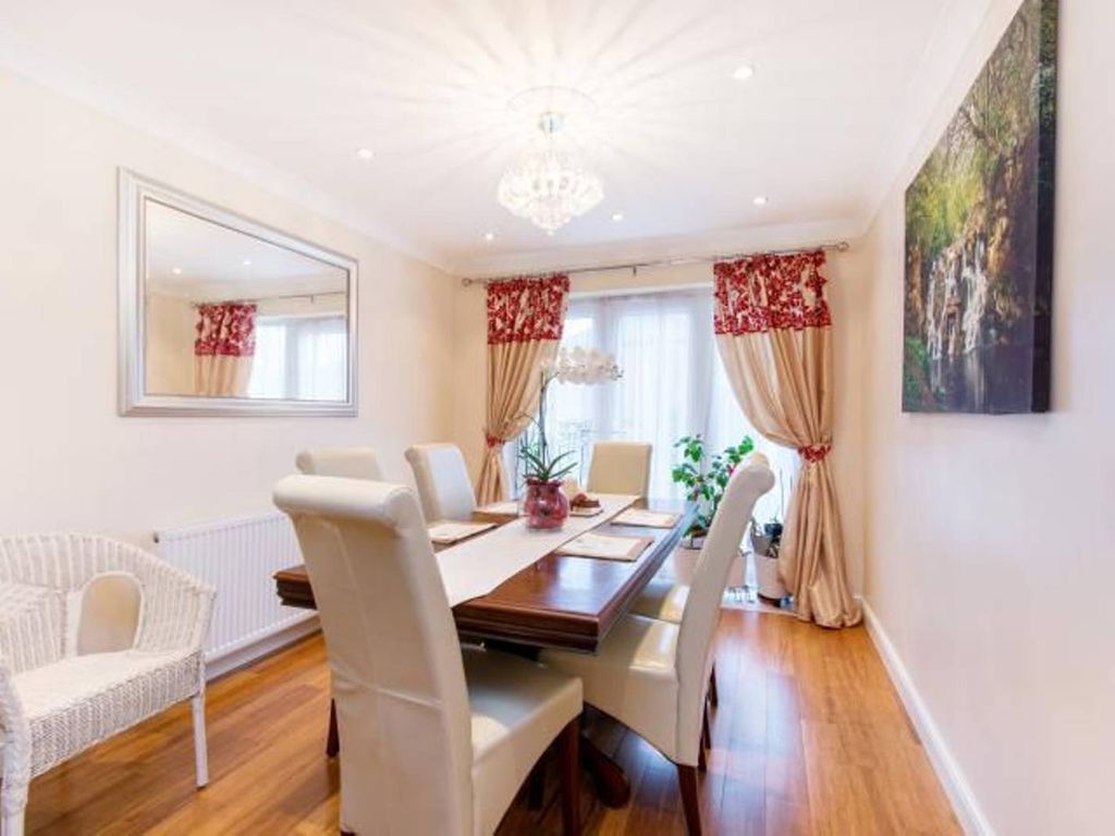 4 bed property to rent in Bond Road, Mitcham CR4 Zoopla