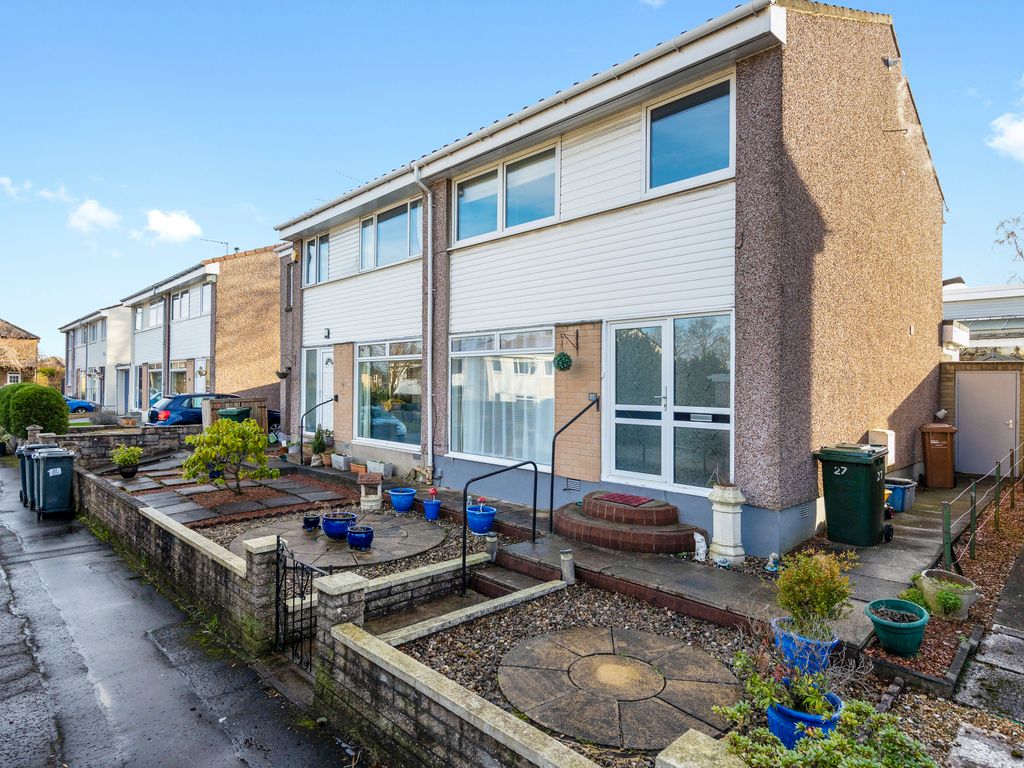 3 bed semidetached house for sale in 27 Southfield Farm Grove