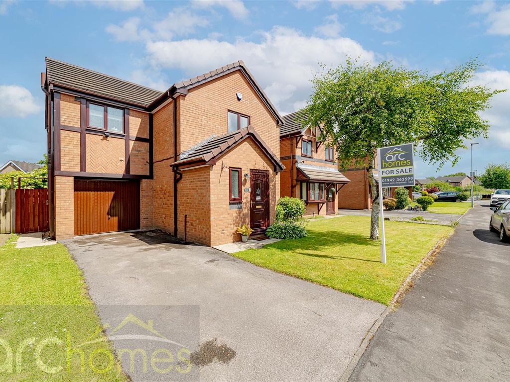 4 bed detached house for sale in Bexhill Drive, Leigh WN7, £320,000 Zoopla