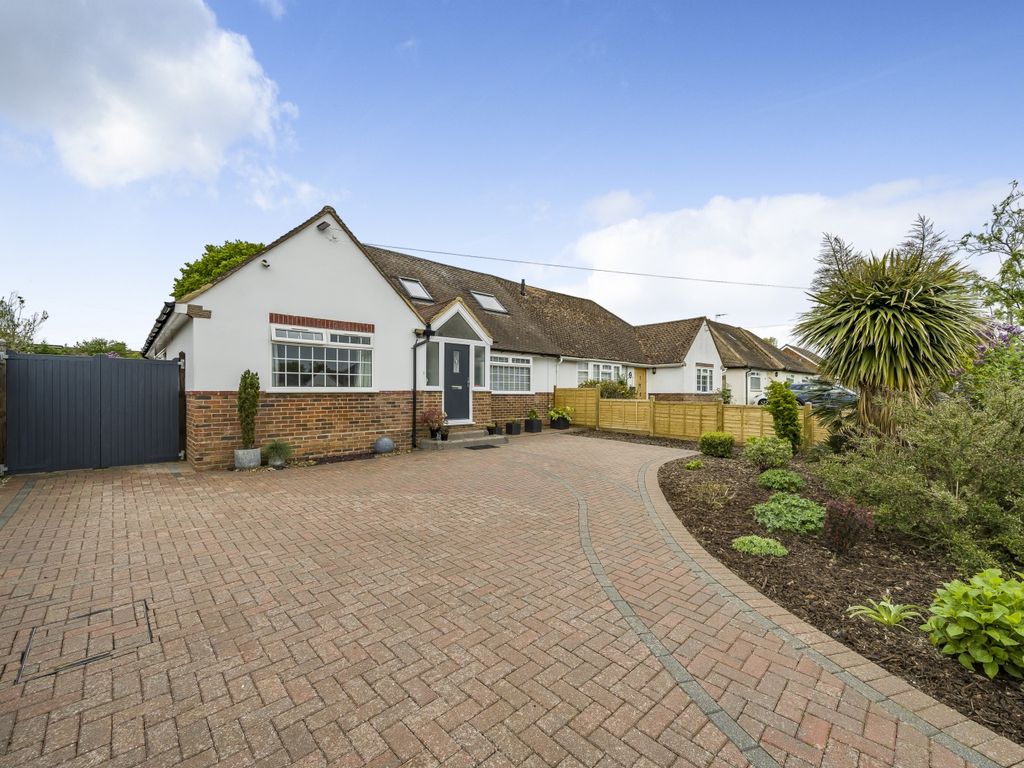 4 bed semidetached house for sale in Greentrees Avenue, Tonbridge TN10