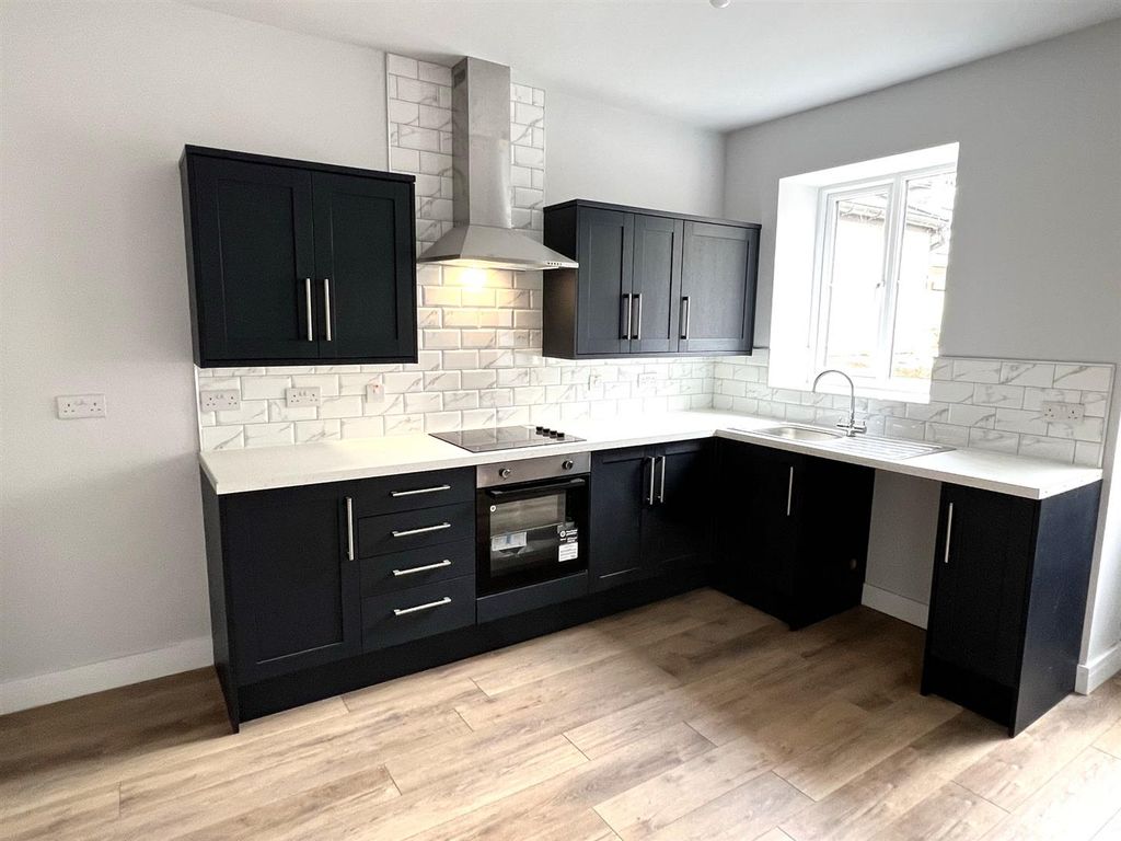 3 bed terraced house to rent in Dumfries Street, Treherbert, Treorchy