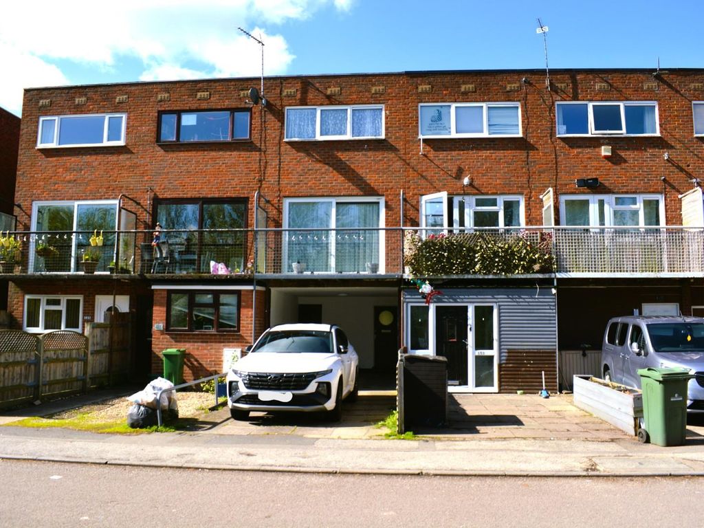 3 bed terraced house for sale in Waterside, Peartree Bridge, Milton