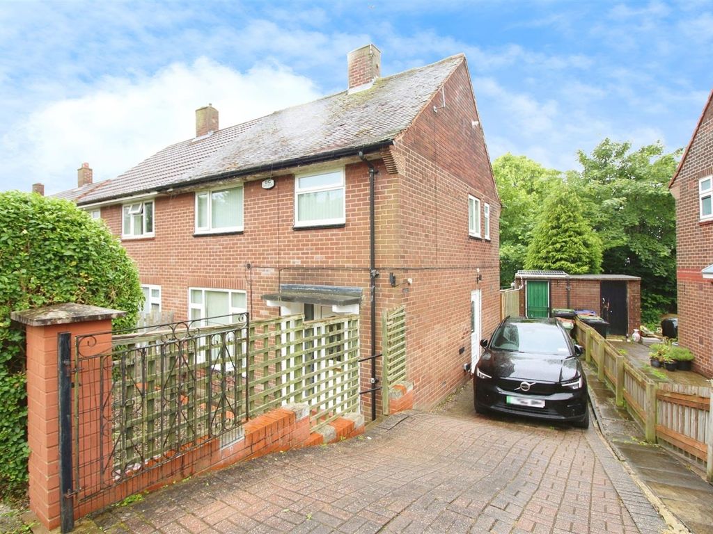 3 bed semidetached house for sale in Ramshead Drive, Seacroft, Leeds