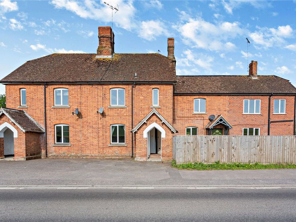 3 bed terraced house for sale in Wantage Road, Great Shefford