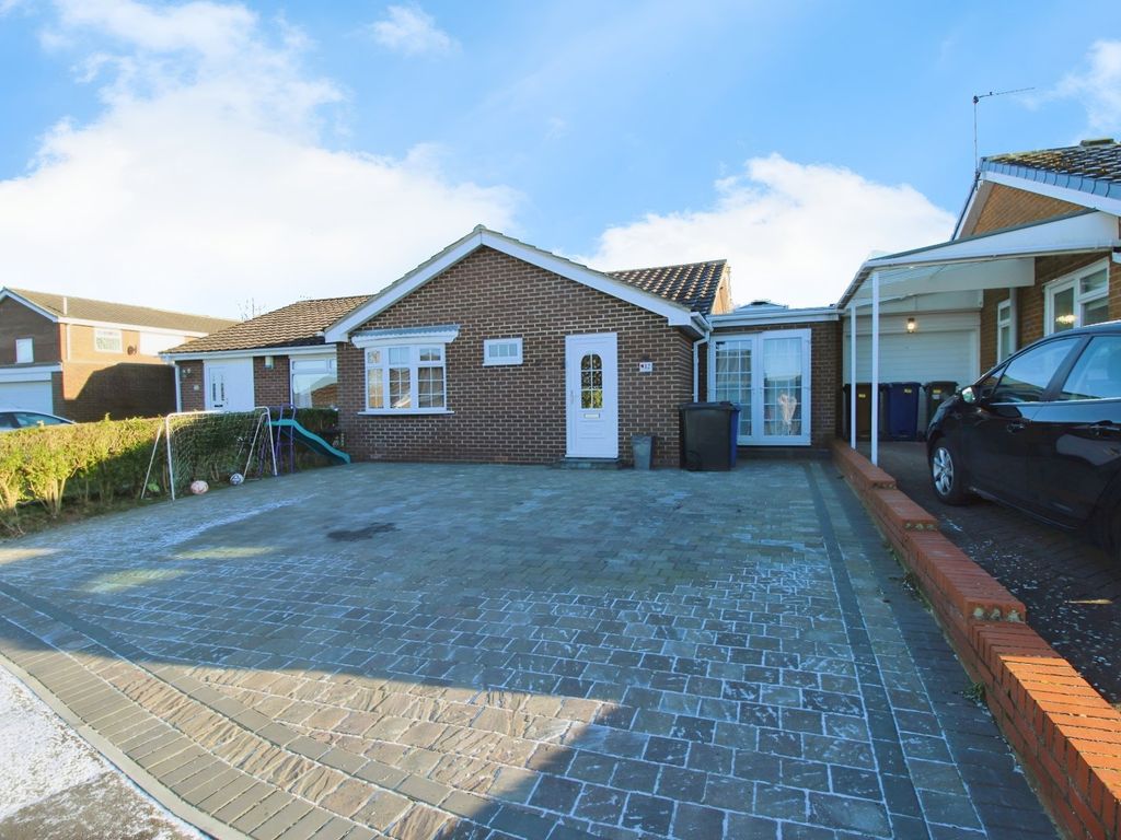 3 bed bungalow for sale in Gilmore Close, Chapel Park, Newcastle Upon