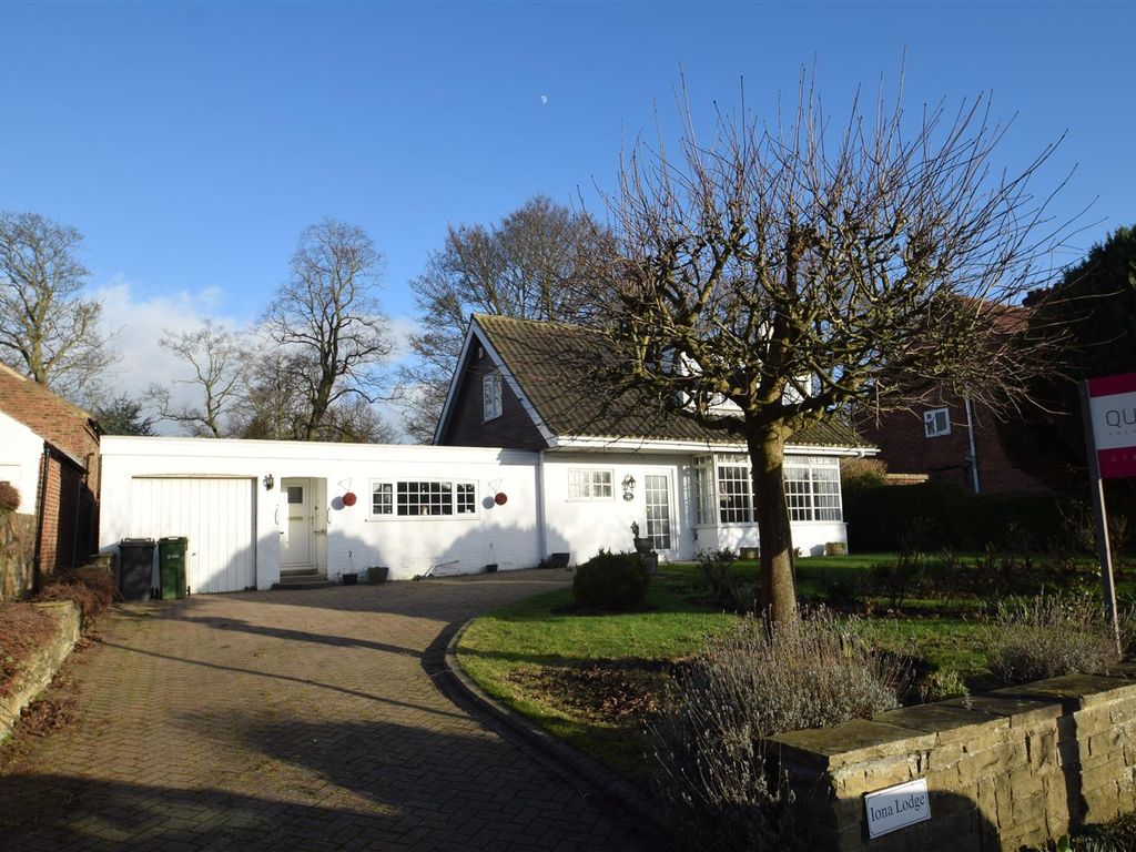 3 bed detached bungalow for sale in Acaster Lane, York