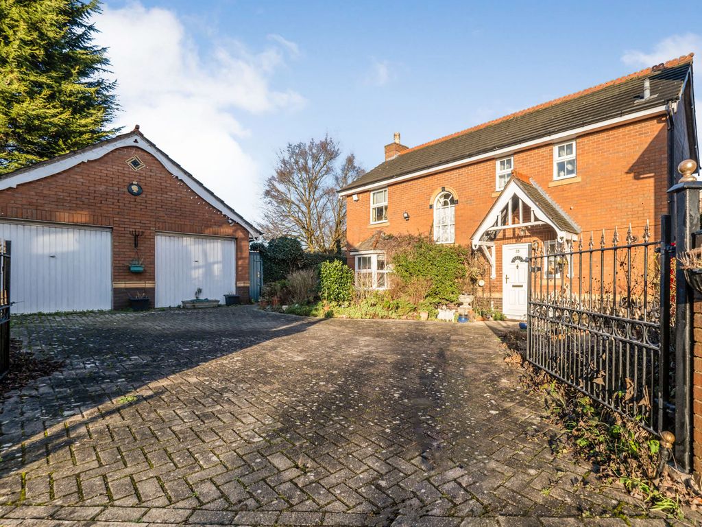 4 bed detached house for sale in Betteridge Drive, Sutton Coldfield B76