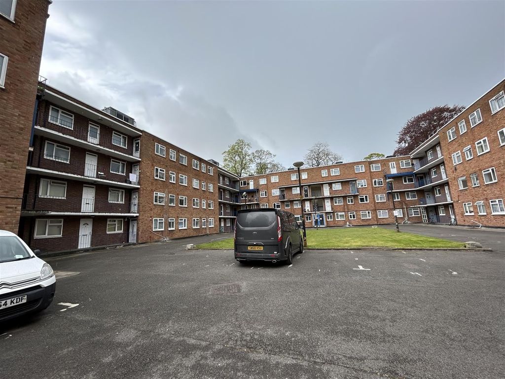 Studio for sale in Viceroy Court, High Street South, Dunstable LU6 Zoopla