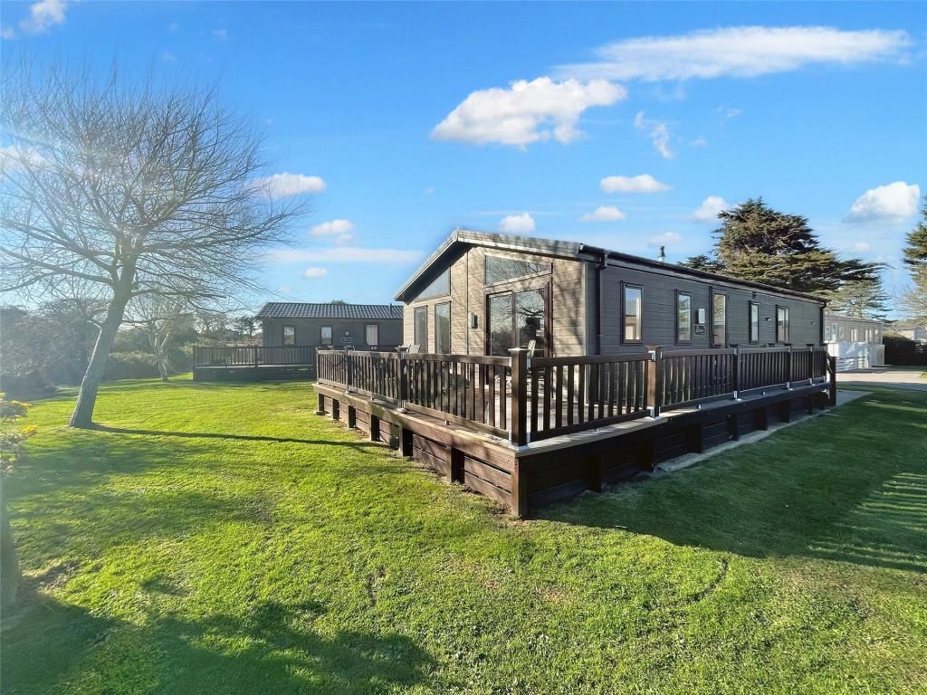 3 bed mobile/park home for sale in Gillard Road, Brixham, Devon TQ5