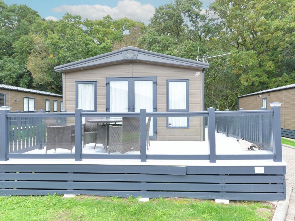 2 bed mobile/park home for sale in Beech, Bashley Park, Sway Road, New