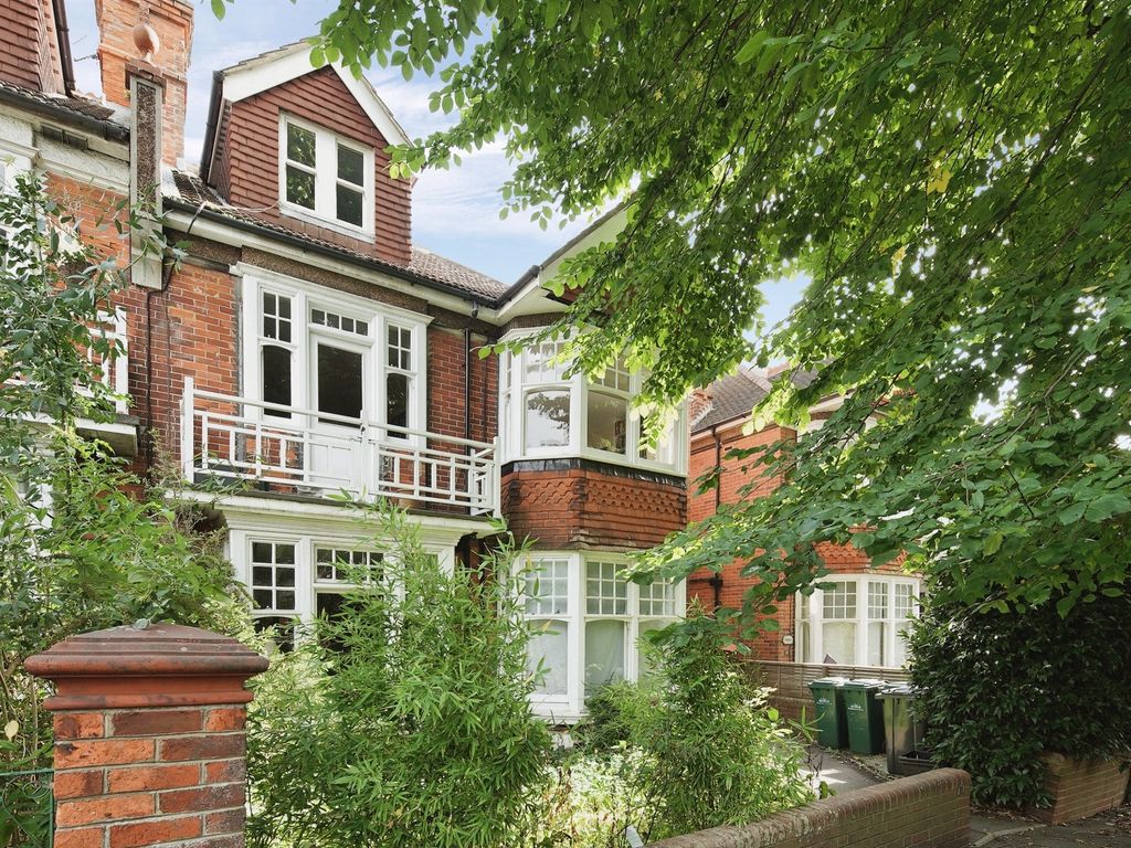 2 bed flat for sale in Wilbury Villas, Hove BN3, £350,000 Zoopla