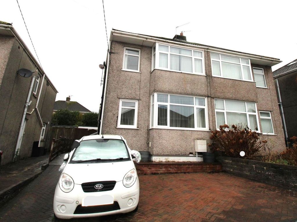 3 bed semidetached house for sale in Garfield Avenue, Bridgend