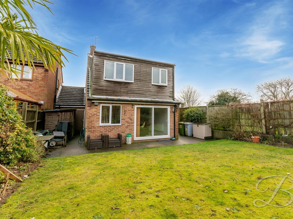 4 bed linkdetached house for sale in Andrew Drive, Blidworth
