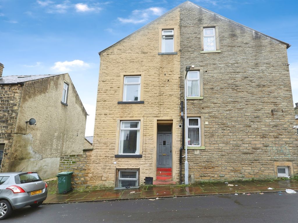 2 bed end terrace house for sale in Acres Street, Keighley BD21, £