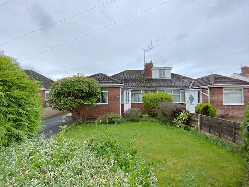 3 bed semidetached bungalow for sale in Balmoral Place, Thornton